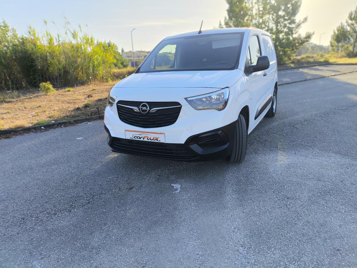 Opel Combo 1.5Hdi 100cv 3Lugares 2022