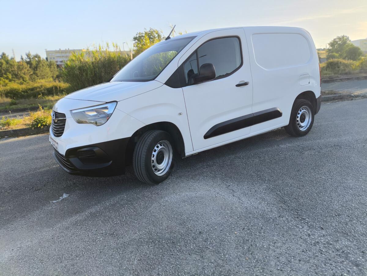 Opel Combo 1.5Hdi 100cv 3Lugares 2022