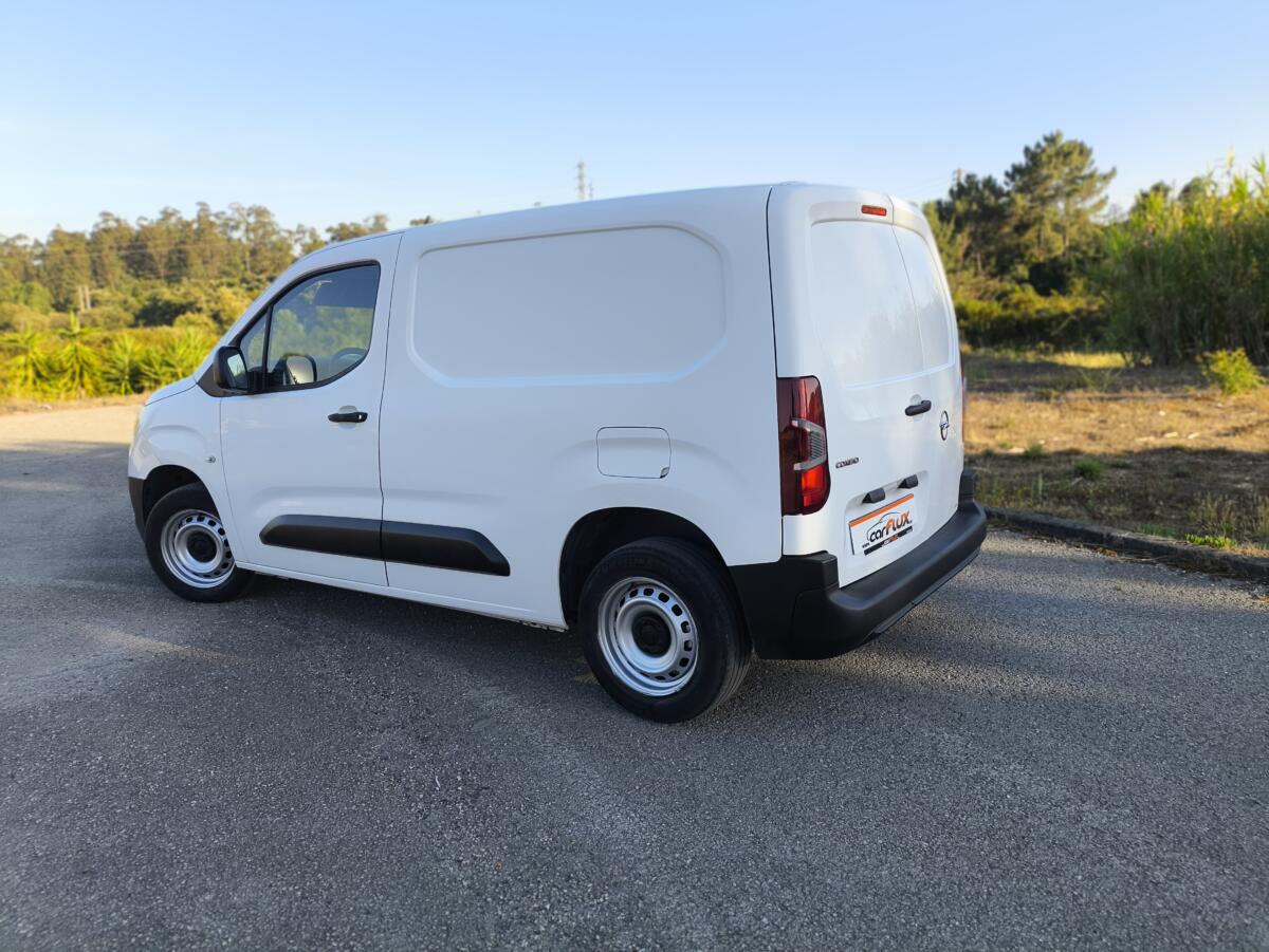 Opel Combo 1.5Hdi 100cv 3Lugares 2022