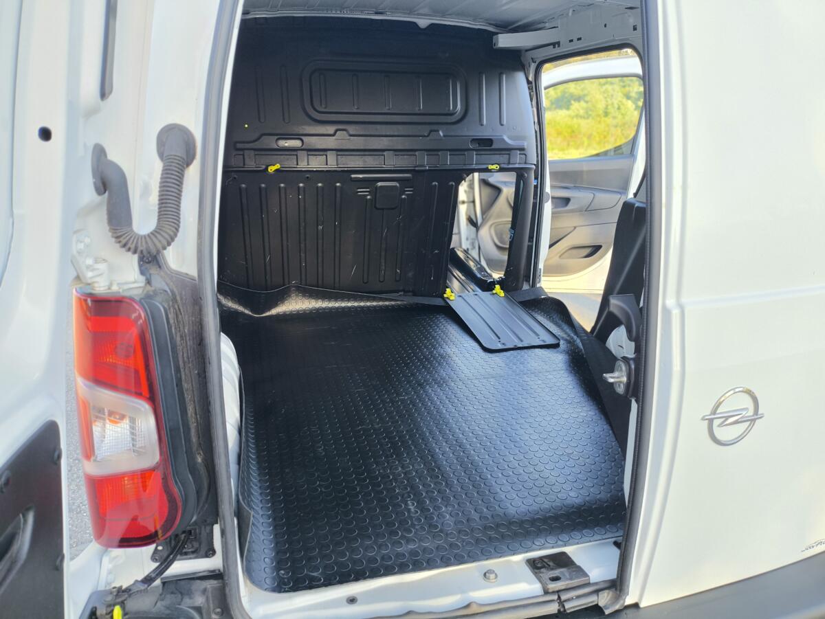 Opel Combo 1.5Hdi 100cv 3Lugares 2022
